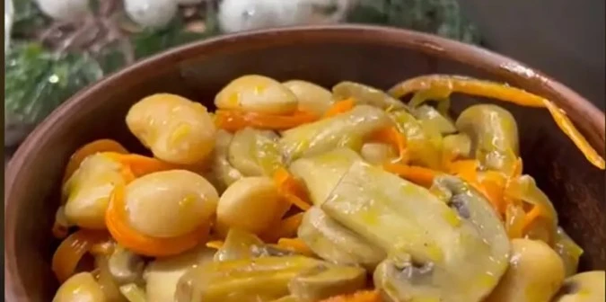 Квасоля з грибами